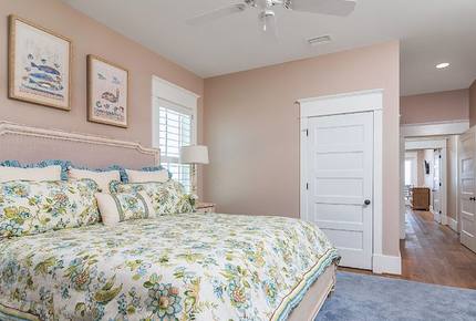 The Veranda- Upscale, Private Gulf Front Beach Home - Gulf Shores, Alabama