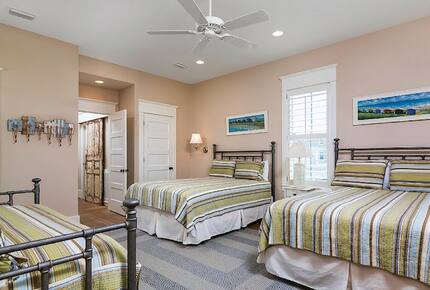 The Veranda- Upscale, Private Gulf Front Beach Home - Gulf Shores, Alabama