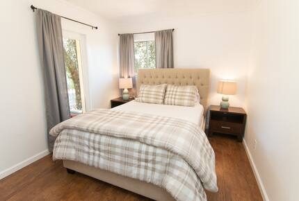Enriquez Vineyard Cottage - Forestville, California