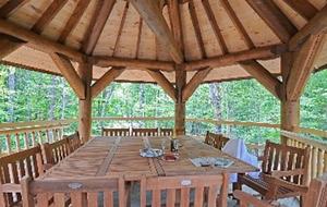 Huge forested riverfront property. 3 minutes to skiing. - Mont Tremblant, Canada