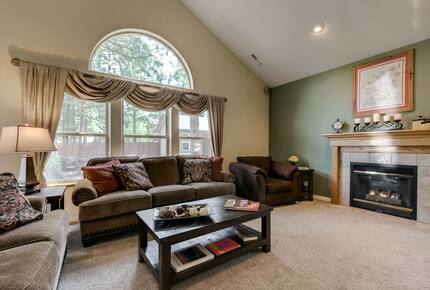 Gorgeous Home Nestled in the Pines of the Country Club - Flagstaff, Arizona