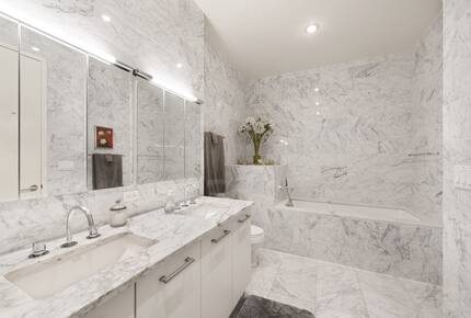 Financial District Loft - New York, New York