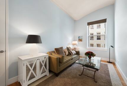 Financial District Loft - New York, New York