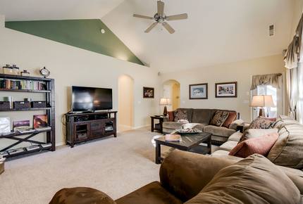 Gorgeous Home Nestled in the Pines of the Country Club - Flagstaff, Arizona