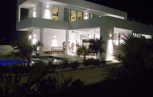 White Villa - Exquisite Modern Luxury Island Villa - Providenciales, Turks and Caicos Islands