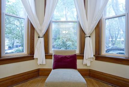 Lakeview Loft - Chicago, Illinois