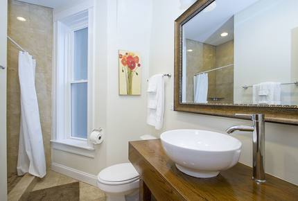 Lakeview Loft - Chicago, Illinois