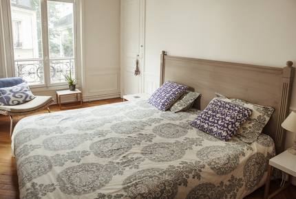 Elegant 5-bedroom Apartment by Luxembourg Gardens - Paris, France