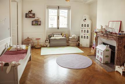 Elegant 5-bedroom Apartment by Luxembourg Gardens - Paris, France