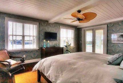 Middle Keys Waterfront Masterpiece - Marathon, Florida