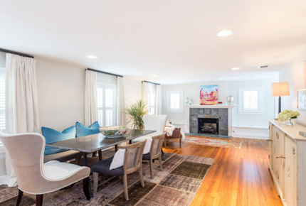 Austin Remodeled Charmer Close to Downtown and UT! Sleeps 10 - Austin, Texas