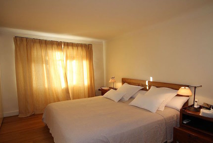 French Countryside Cottage - Fontvieille, France