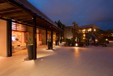 CURATED ECO EXPLORINGS - Finch Bay Eco-Hotel Safari, Ecuador
