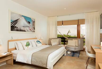 CURATED ECO EXPLORINGS - Finch Bay Eco-Hotel Safari, Ecuador
