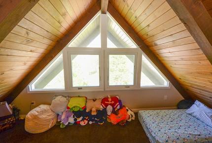 Lake Arrowhead Gem - Lake Arrowhead, California