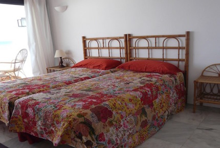 Beachfront villa in Estepona - Estepona, Spain