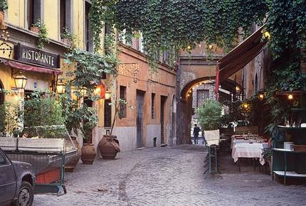 CURATED CITY SPREE - La Dolce Vita in Roma, Italy