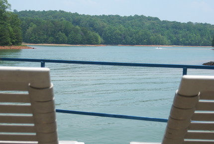 Lake Lanier Retreat - Gainesville, Georgia