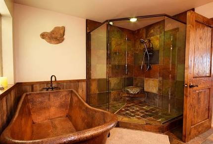Howling Wolf Lodge - Big Bear, California