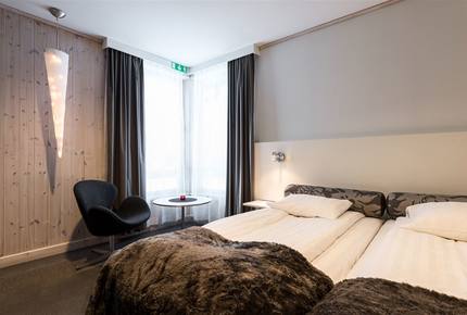CURATED GLAMPING THE NIGHT AWAY - Ice Snowcastles & Reindeer, Sweden