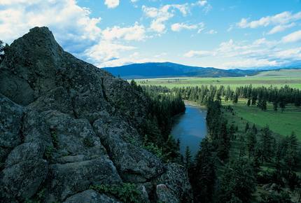 CURATED GLAMPING THE NIGHT AWAY - Montana Moonlight Tented Safari, Montana