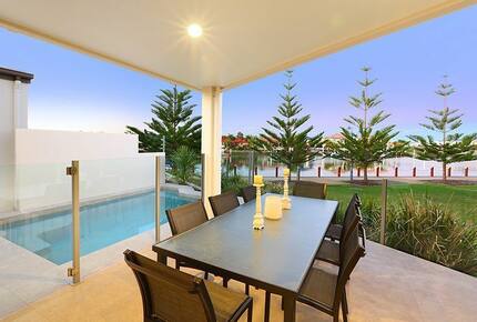 Cocos Beach Haven - Kawana island, Australia