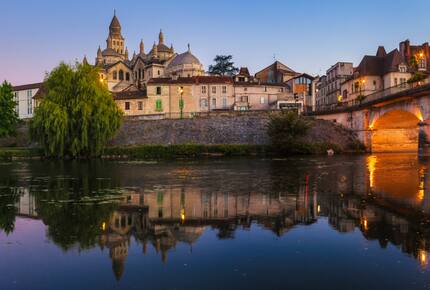 CURATED WINE ROUTES - Sipping the Bordeaux & Dordogne, France