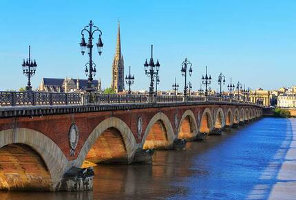 CURATED WINE ROUTES - Sipping the Bordeaux & Dordogne, France