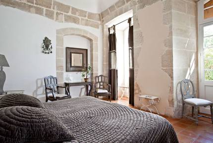 CURATED WINE ROUTES - Vineyard Gems of Provence, France