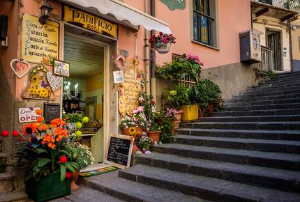 CURATED CULTURAL CLASSICS - Charming Cinque Terre & The Riviera, Italy