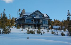 Ski-In/Ski-Out Granby Mountain Retreat - Granby, Colorado