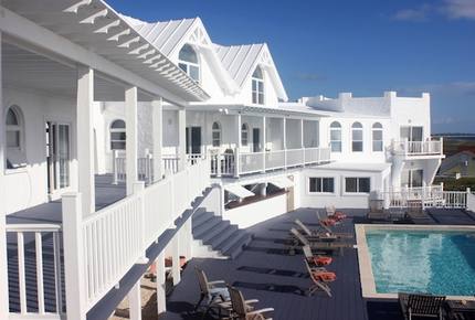 Whale Point Hotel