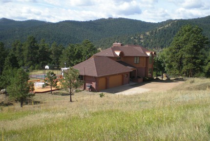 Red Rocks Mountain Lodge - Denver Foothills