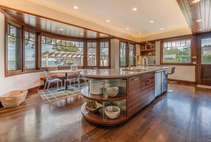 Sag Harbor Waterfront Estate With Dock - Sag Harbor, New York