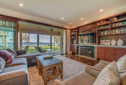 Sag Harbor Waterfront Estate With Dock - Sag Harbor, New York