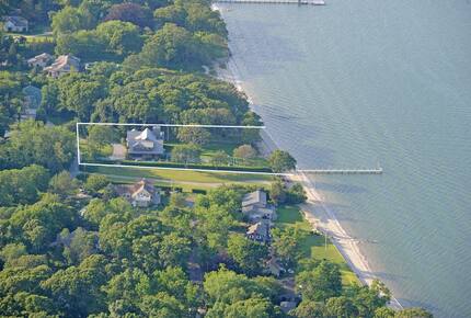 Sag Harbor Waterfront Estate With Dock - Sag Harbor, New York