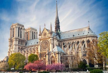 EXCLUSIVE STAY EXPERIENCE - Summertime in Paris Escape, France