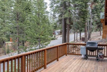 Charming Truckee Retreat
