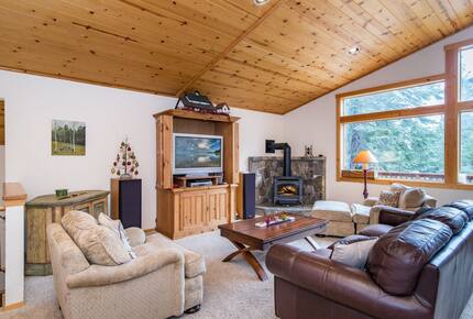 Charming Truckee Retreat