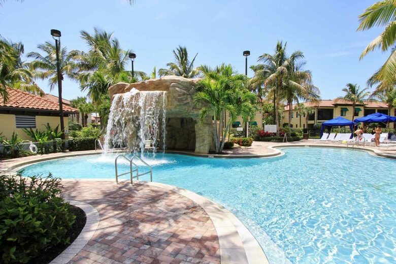 Heart of Naples - Naples, Florida