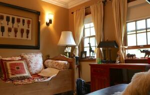 Little French Chateau in Santa Monica - Santa Monica, California