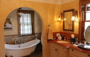 Little French Chateau in Santa Monica - Santa Monica, California