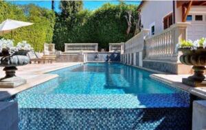 Little French Chateau in Santa Monica - Santa Monica, California