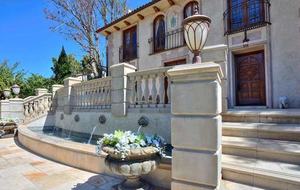 Little French Chateau in Santa Monica - Santa Monica, California