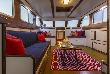 Kingfisher Luxury Yacht 50' Huckins Corinthian - 3 Day - 2 Night Weekend East Coast Cruise