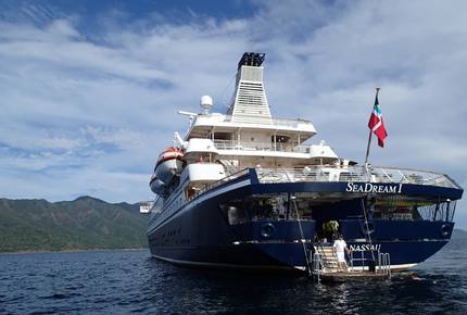 CURATED SPORTING LIFESTYLES - Golfing the Islands by Mega Yacht, Caribbean
