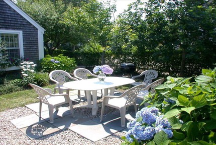 Honeysuckle Cottage Property - 4 Bedrooms plus 2 Lofts - Just Blocks to Center of Town! - Nantucket, Massachusetts