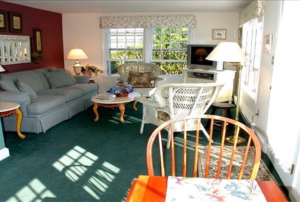 Honeysuckle Cottage Property - 4 Bedrooms plus 2 Lofts - Just Blocks to Center of Town! - Nantucket, Massachusetts