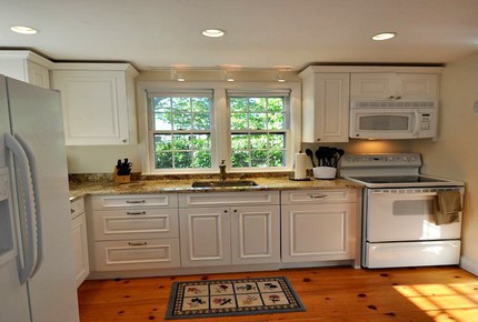 Honeysuckle Cottage Property - 4 Bedrooms plus 2 Lofts - Just Blocks to Center of Town! - Nantucket, Massachusetts