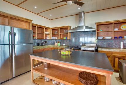 EXCLUSIVE STAY EXPERIENCE - Belizean Boutique Island Getaway, Belize